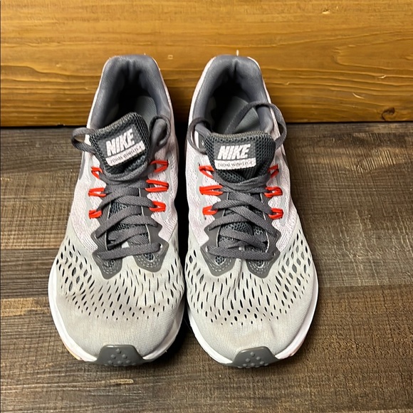 Nike Zoom Winflo Women’s 8.5‎ Running Shoes #89485-010 Gray/Red/Pink Athletes - Picture 1 of 10